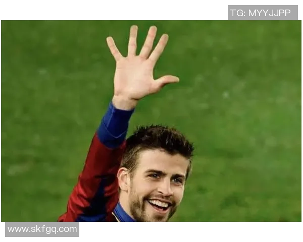 巴萨对阵莱万特比赛中皮克的球衣选择引发球迷热议